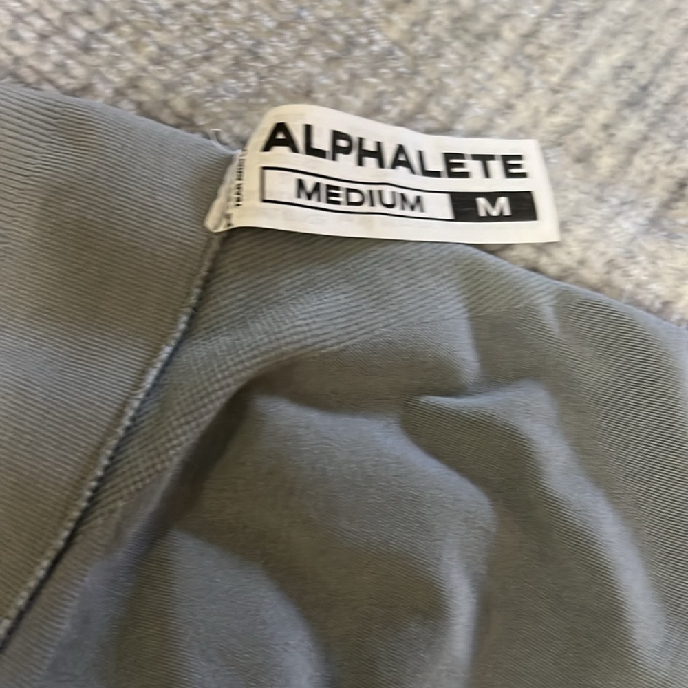 Women’s Alphalete Amplify Shorts Grey  Size M - Picture 6 of 7